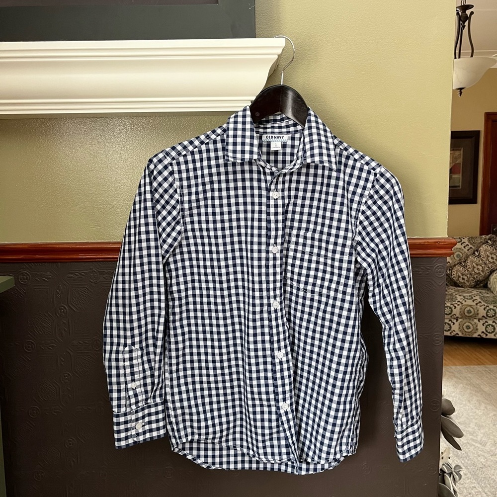 Old Navy Boys large Navy/white buttoned down plaid shirt, EUC